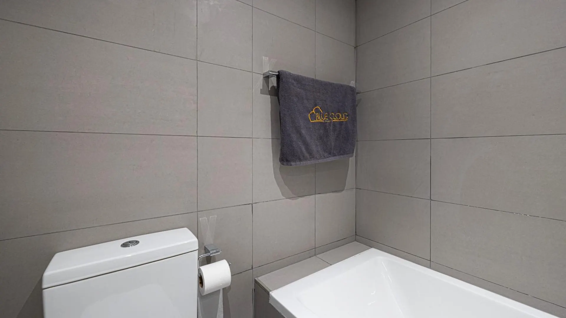The Pebble Studio By Blue Cloud Holidays Sharjah 0*,