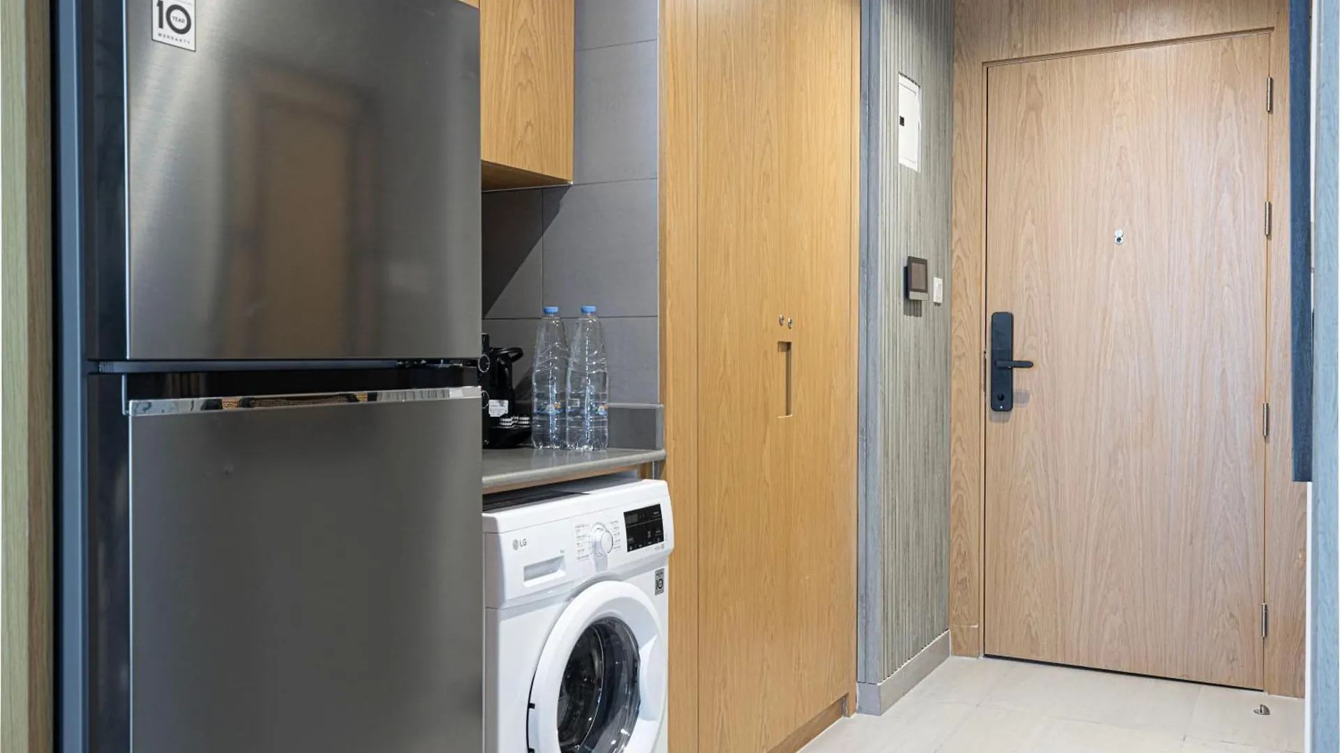 The Pebble Studio By Blue Cloud Holidays Sharjah 0*,